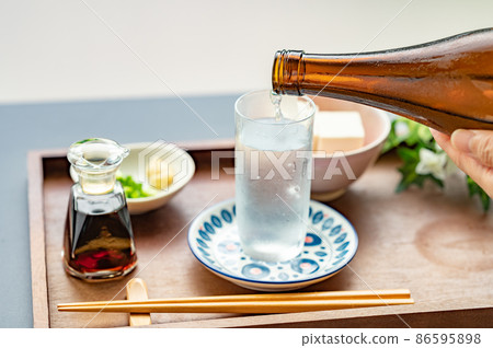 夏天的清酒和冷豆腐 86595898
