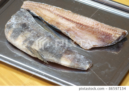 Dried frozen shimahokke 86597134