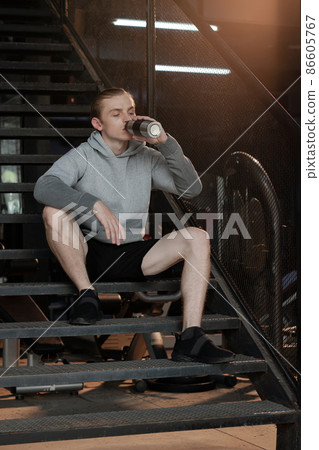 Sportsman Drinking Water 86605767