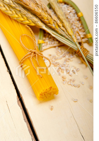organic Raw italian pasta and durum wheat organic Raw italian pasta and durum wheat 86606550