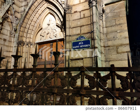 Eglise Saint-Severin located at the Latin Quarter, flamboyant gothic church with night. Paris, France. Eglise Saint-Severin located at the Latin Quarter, flamboyant gothic church with night. Paris, France. 86607911