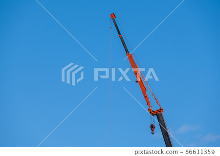 Crane and blue sky 86611359