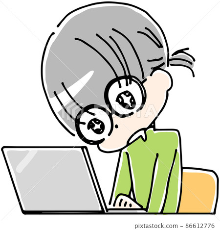 睡在電腦前的戴眼鏡的女孩 睡在電腦前的戴眼鏡的女孩 86612776