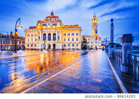 Oradea, Crisana - City Hall rainy day reflection, Transylvania, Romania destination. 86614265