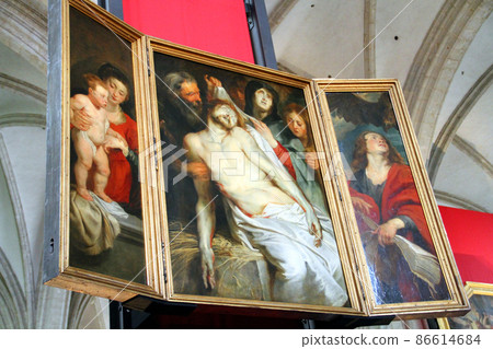Rubens Triptych on Notre Dame Cathedral Rubens Triptych on Notre Dame Cathedral 86614684