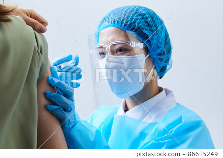 Medical worker protective clothing plastic gown doctor doctor female doctor 86615249