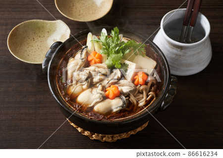 Oyster noodle pot 86616234