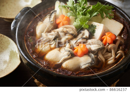 Oyster noodle pot 86616237