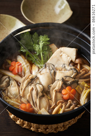 Oyster noodle pot 86616271