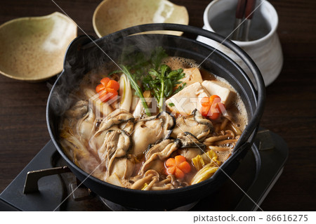 Oyster noodle pot 86616275