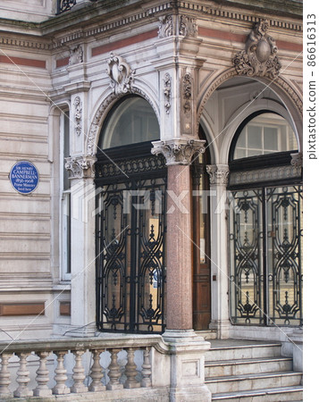 Memorial Blue Plaque in honor of Sir Henry Campbell-Bannerman, London, UK. Memorial Blue Plaque in honor of Sir Henry Campbell-Bannerman, London, UK. 86616313
