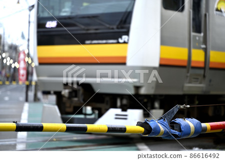 Railroad crossing rod that bends 86616492