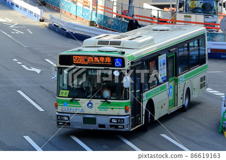 Osaka Umeda Car seen from the Hanshin-mae intersection 86619163