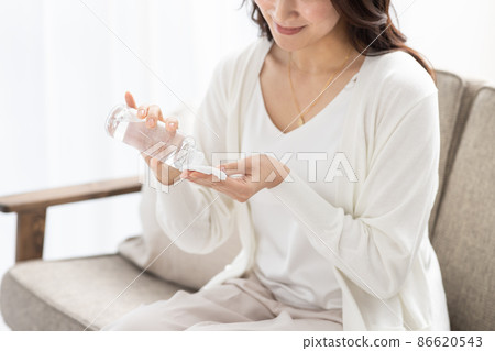 Female beauty skin care Female beauty skin care 86620543