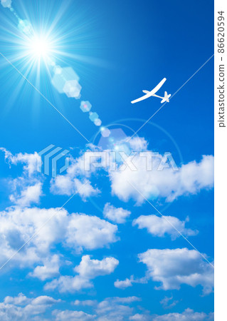 Paper plane in the blue sky Paper plane in the blue sky 86620594