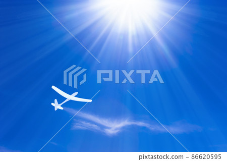 Paper plane in the blue sky Paper plane in the blue sky 86620595