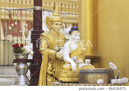 Buddhist temple complex Shwedagon is a historical symbol of Buddhism, Myanmar Buddhist temple complex Shwedagon is a historical symbol of Buddhism, Myanmar 86626873
