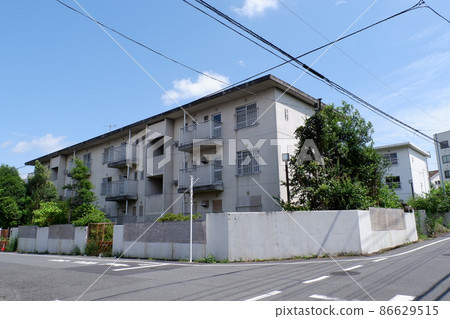 Closed apartment Closed apartment 86629515