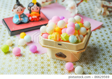 Hinamatsuri Hina 娃娃和冰雹 86629569