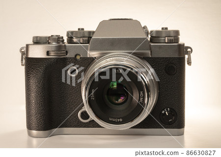 Retro design camera 86630827
