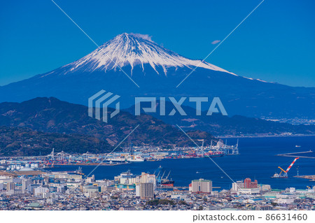 （靜岡縣）從日本平，經過清水港，富士山 86631460