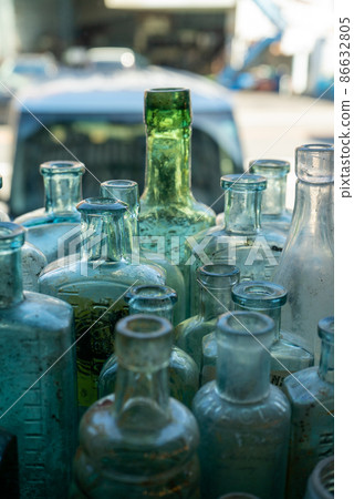 舊瓶子的集合 86632805