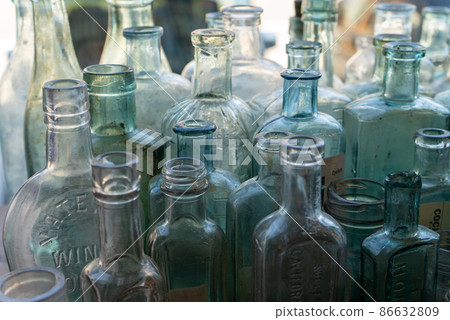 舊瓶子的集合 86632809