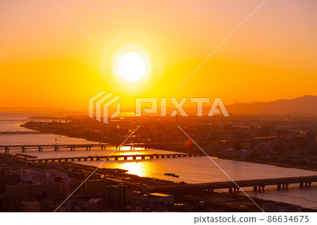 Osaka scenery: Sunset over Akashi seen from Umeda 86634675