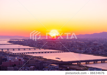 Osaka scenery: Sunset over Akashi seen from Umeda 86634676