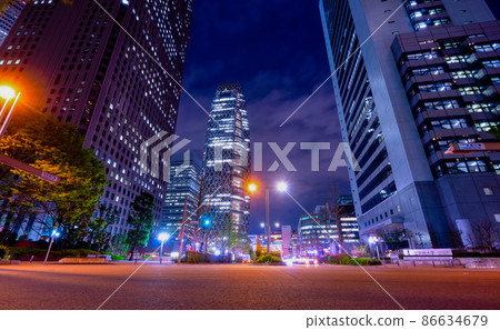 Tokyo night view Shinjuku station west exit 86634679