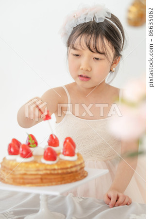 生日派對生活方式兒童蛋糕 生日派對生活方式兒童蛋糕 86635062