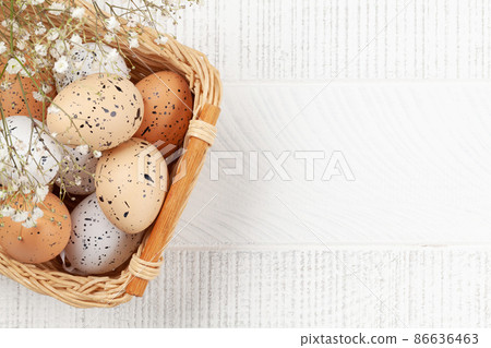 Easter greeting card with easter eggs 86636463