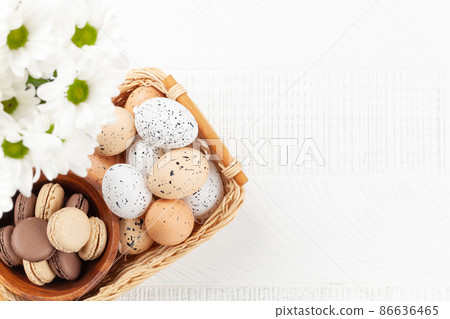 Easter greeting card with easter eggs 86636465