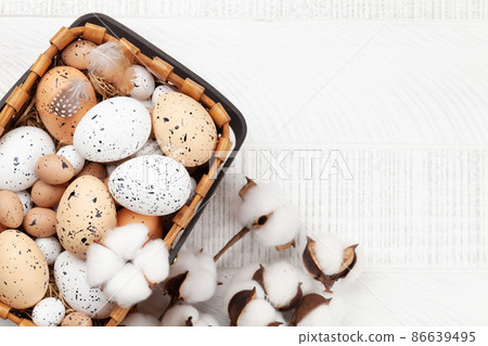 Easter greeting card with easter eggs Easter greeting card with easter eggs 86639495