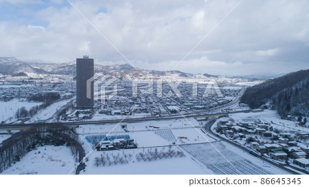 《山形縣》冬天的上山市鳥瞰圖 86645345