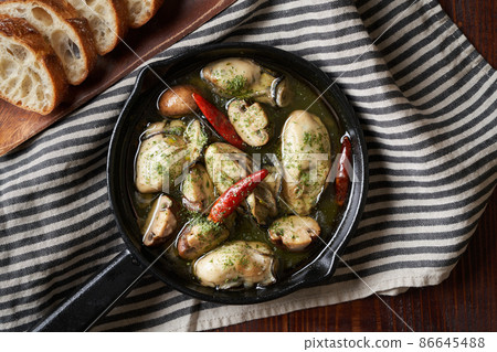 Abillo with oysters and mushrooms 86645488