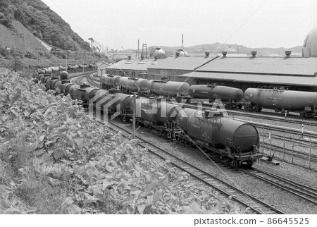 Muroran Main Line Motowanishi oil tank car 86645525