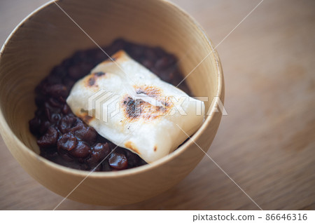 Anko-mochi 86646316