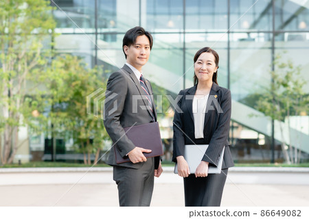 Young lawyer shooting cooperation: LINK FOREST 86649082