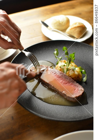 晚餐烤牛肉 晚餐烤牛肉 86649837