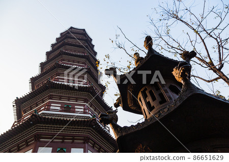 Rokuen Flower Tower at Rokuenji Temple in Guangzhou, China Rokuen Flower Tower at Rokuenji Temple in Guangzhou, China 86651629