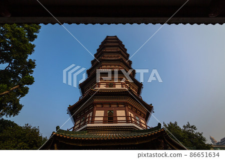 中國廣州六園寺六園花塔 中國廣州六園寺六園花塔 86651634