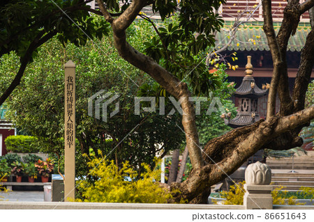The precincts of Rokuenji Temple in Guangzhou, China The precincts of Rokuenji Temple in Guangzhou, China 86651643