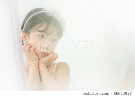 children lifestyle princess mirror girl children lifestyle princess mirror girl 86653987