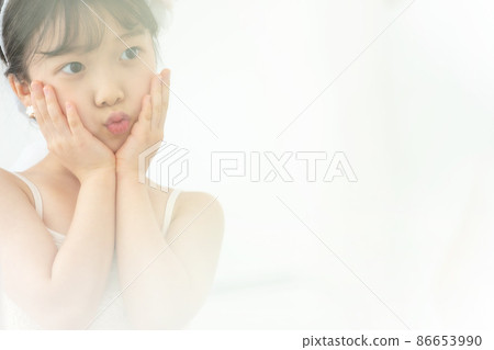 children lifestyle princess mirror girl 86653990
