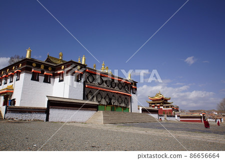 西藏安多河左藏族寺院 86656664