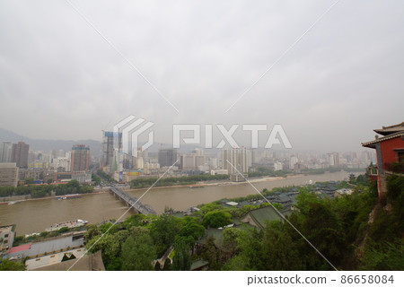 Huanghe seen from Baitashan Park, Lanzhou, China Huanghe seen from Baitashan Park, Lanzhou, China 86658084