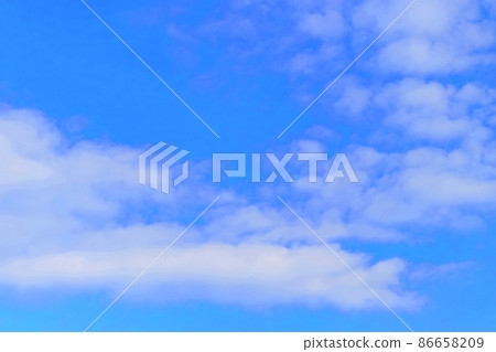 藍天白雲 86658209
