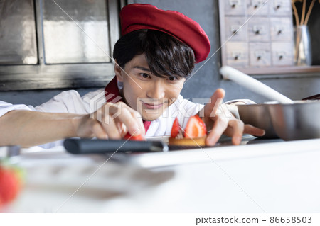 做甜點的糕點師 86658503