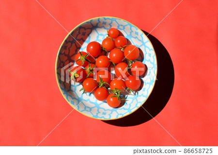 Cherry tomatoes 86658725